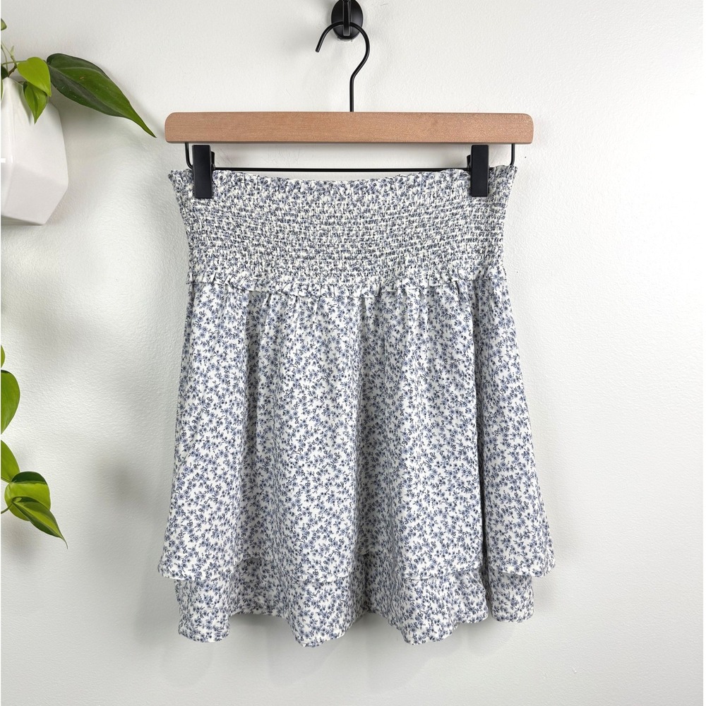 Rails Addison Blue Garden Smocked Floral Tiered Mini Skirt Small Blue White